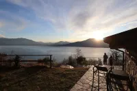 Vacation home Camelia with fantastic views over Lake Maggiore (IT) Hotels in Oggebbio