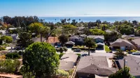 Two Bedroom Home Near Beach (Santa Barbara)