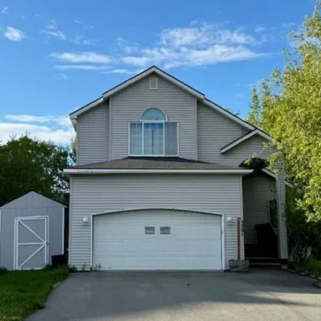 3-bedroom house in beautiful Anchorage near Airport