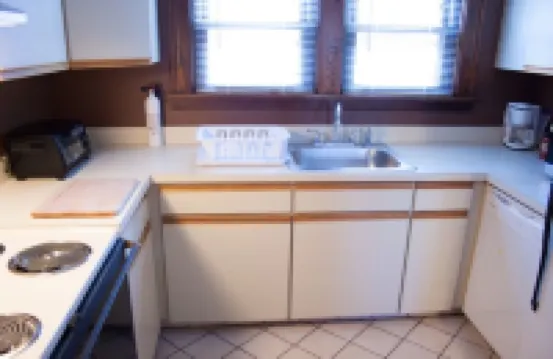 Three Bedroom Entire Apartment Great for Families.