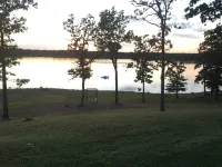 Beautiful Lakefront Home At Sunset Shores