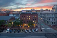 Downtown Penthouse Suite - Stunning Harbor Views