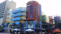 Oceanview Daytona Beach Studio • Off Duty Mermaid • Pool, Sleeps 4