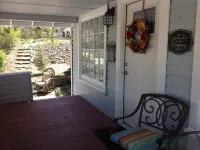 Historic Cottage Downtown