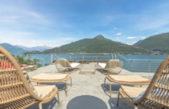 COMO LUXURY WITH PRIVATE LAKE ACCESS AND BREATHTAKING VIEWS