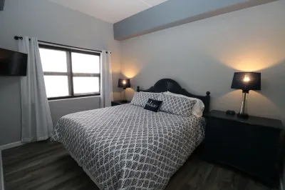 Beary Loveable SugarTop Hotels near Sugar Mountain Ski Resort