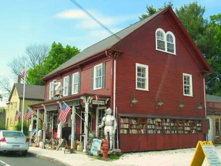 Discover Your Perfect Cape Ann Getaway - A Charming Bayview Retreat