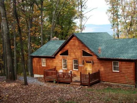 Bears Den - A Taste of Heaven from a Bearly Rustic Point of View