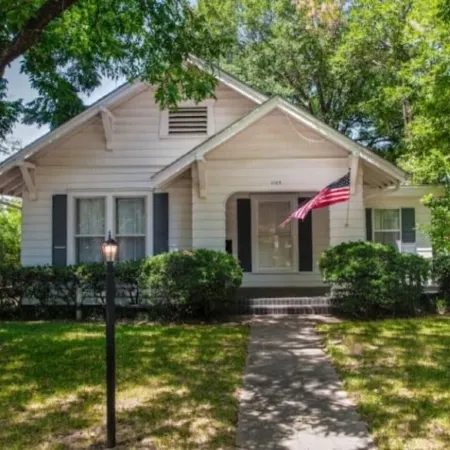Home is located the historic part of Ardmore Oklahoma