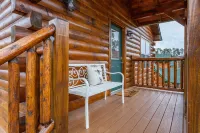 Blue Bird Cottage Pigeon Forge / 10 mins to Gatlinburg