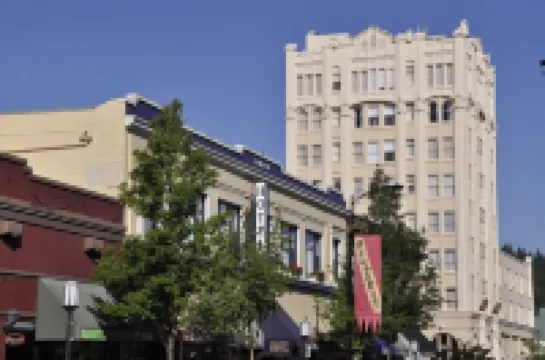 Oberon -Second Spring Property 1-3 Bedroom Luxury Rentals In Downtown Ashland