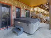 Waterfall View! Large Deck, Hot Tub, Outdoor Fire Pit! Hotels in Hogback