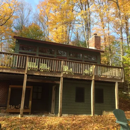 Gorgeous Ski Chalet with Game Room & Hot Tub on Okemo Mt. under 1 mile to base!
