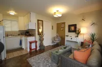 Wine Country 2 bedroom Cottage (with Optional 1 bedroom Guest House) Hotels in El Verano