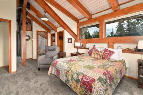 Forever views from HOT TUB overlooking Kenai National Wildlife Refuge near river Hotels in Sterling