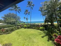 On Hanalei bay with panoramic ocean views. Steps to the beach and walk to town. Hotels in Hanalei