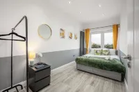 London Charm House Near Tube Station