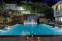 Hotel Hilltone - Pools
