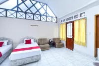 RedDoorz at Argapuri Resort Gambung