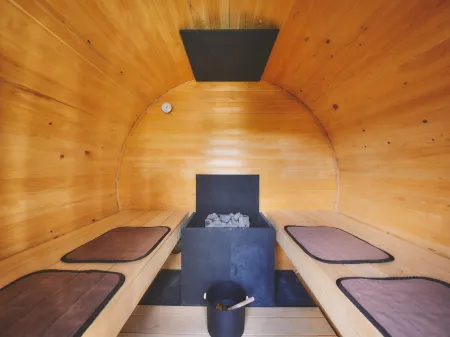 Ocean Front Tateyama K House Отели рядом с достопримечательностью «Daifukuji Temple (Gake Kannon)»