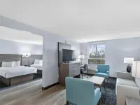 Emerald Hotel & Suites Calgary Airport Hotels near Rundle C Train