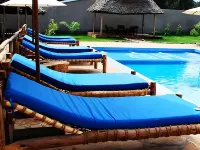 Honey Badger Lodge - Pools