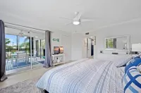 2/2 Condo Steps from the Beach