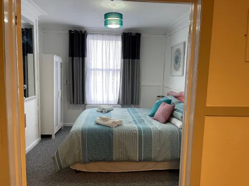 "The Eastbourne" Pet Friendly Seafront Apartment