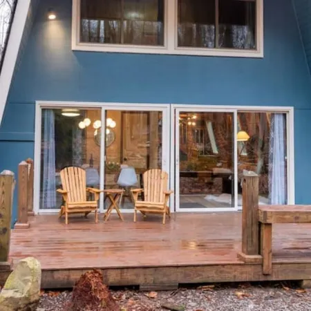 Lake Naomi A-Frame Cabin, Pet Friendly,