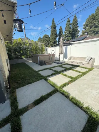 4-bedroom house centrally located LA & OC with hot tub & game room