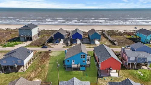 Spacious Coastal Escape + 3 King Ensuites + Bunkroom Ensuite + Beach Gear - de playa