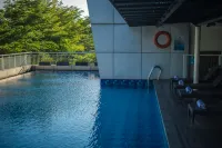 Days Hotel & Suites by Wyndham Jakarta Airport Hotels in Neglasari