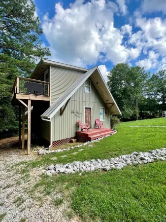 Relaxing Getaway Cabin in Winchester, TN