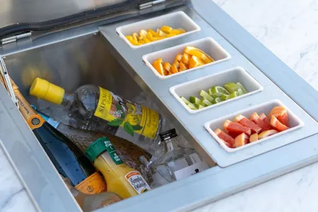 5Bd Desert Oasis Sleeps 13. Cold Plunge, Heated Pool, Jacuzzi, Games, +Amenites