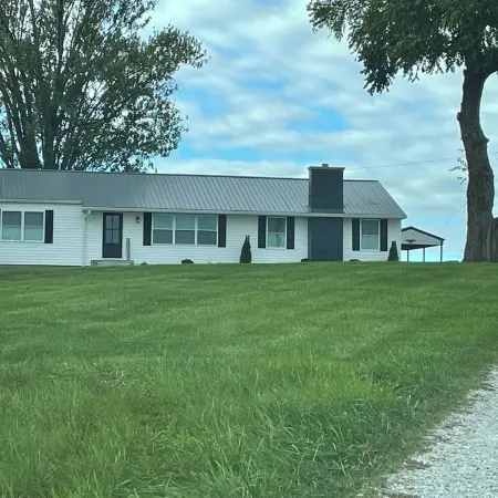 Holland Hideaway, Newly remodeled, less than 5 miles from The Ark Encounter