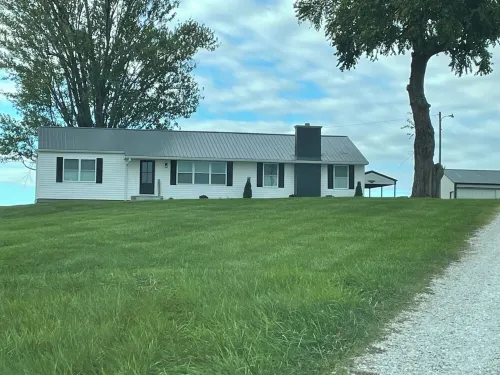 Holland Hideaway, Newly remodeled, less than 5 miles from The Ark Encounter - 4-Star
