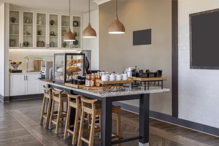 Hilton Garden Inn Los Angeles/Redondo Beach Отели в г. Редондо-Бич