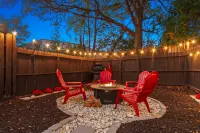 Day Dreamer minutes to Stadium with Fire pit and  Parking