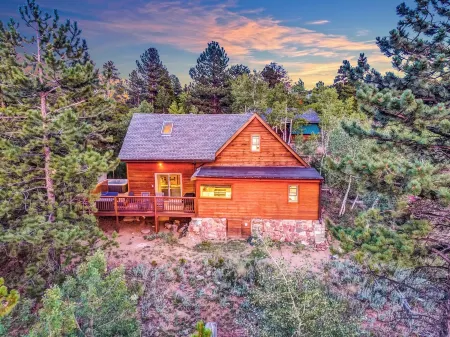 Best Hot Tub View in Bailey - Family & Pet Friendly BBQ / Hot Tub / Near Denver