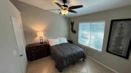 971 sf 2 Bedroom 2 Bath Townhouse 3 mi to Westgate