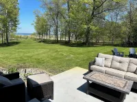 Sept 4-7 Open! Lake Edward, Mins to Nisswa, Hot Tub , Game Room , Firepit