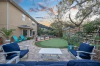 5 Bedrooms, Pool+Spa, WALK to beach&river, PutPut, 10 min. to DT, Huge backyard