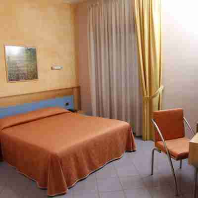Hotel Diana Rooms