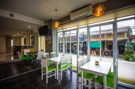 Maharaj Grand Отели рядом с достопримечательностью «The National Museum of Nakhon Si Thammarat»