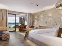 Hotel Chalet Mirabell Hotels in Hafling