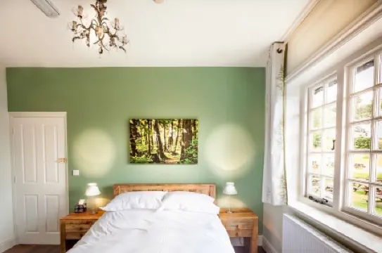 The Trusty Servant Inn