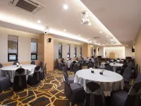 Palace Hotel Jeju Hotels near Tapdong Square