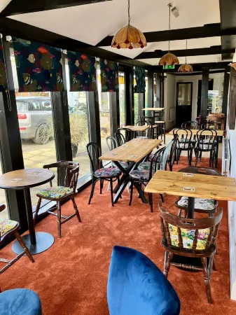 The Crown Lodge Bed & Breakfast