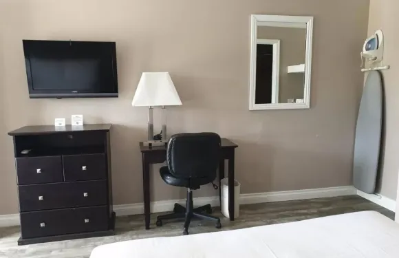 隆波克蓮花 - 絕佳待客旅館