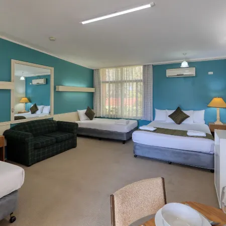 Silver Oaks Motel Hotels in Gilgandra